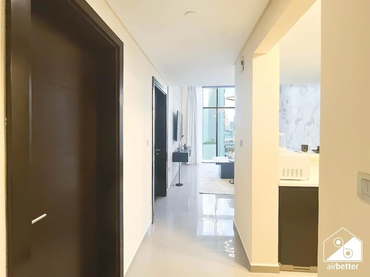 Luxury 2Br In Merano Tower & Stunning Canal Views Dubai Daire