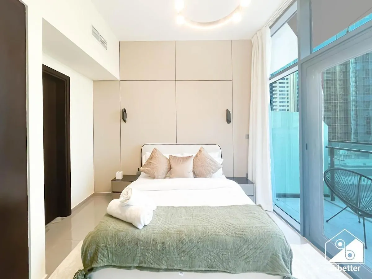 Luxury 2Br In Merano Tower & Stunning Canal Views Dubai Daire