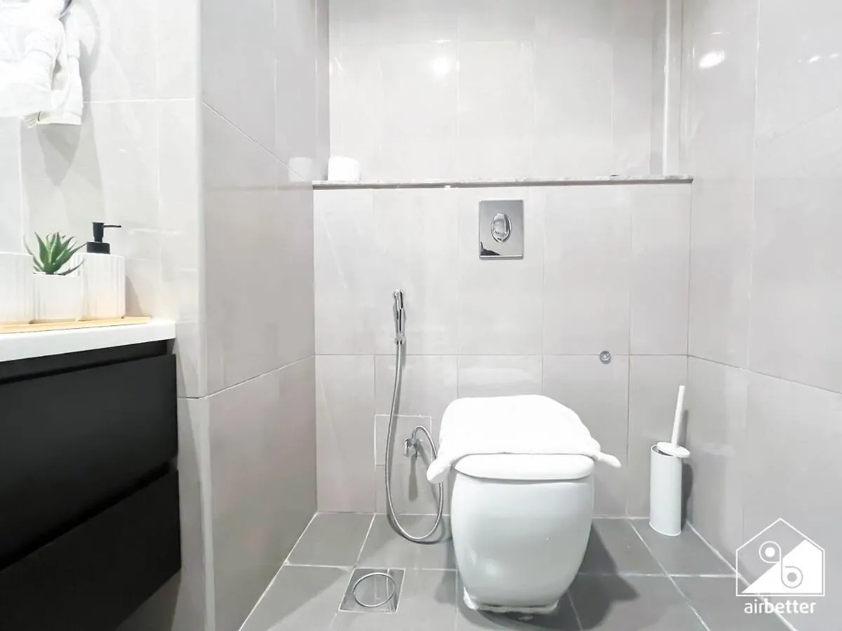 Luxury 2Br In Merano Tower & Stunning Canal Views Dubai
